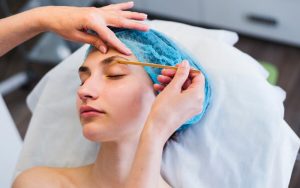 Advantages of Waxing your Eyebrows 300x188